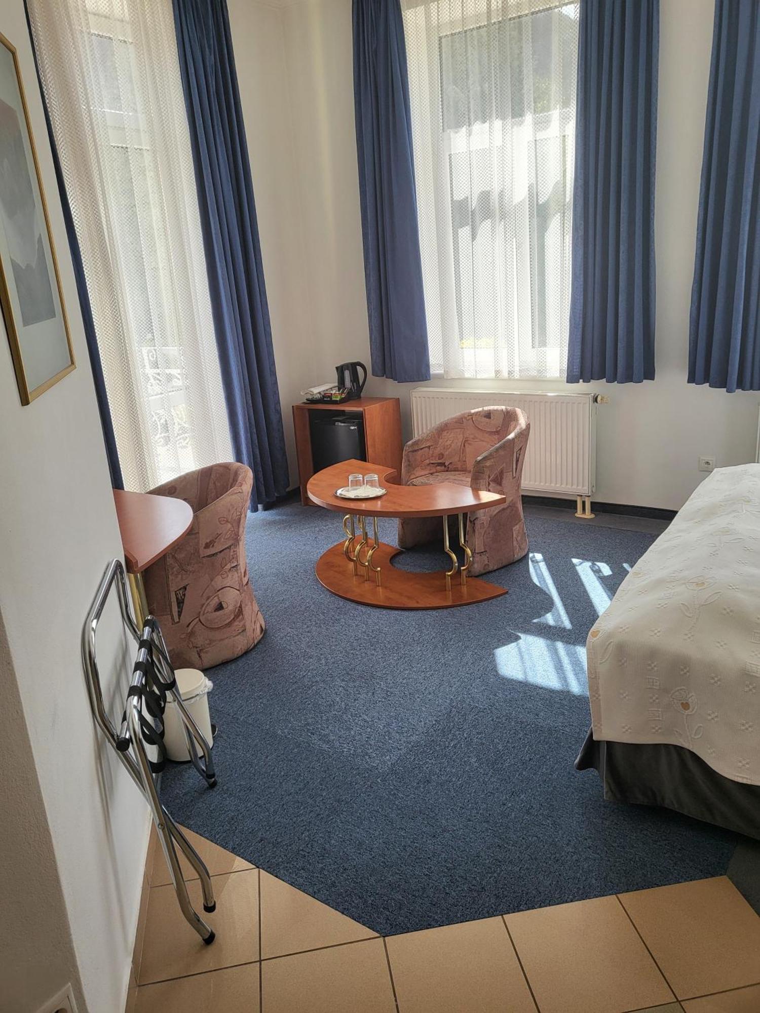 Hotel Margit トレンチアンスケ・テプリツェ エクステリア 写真